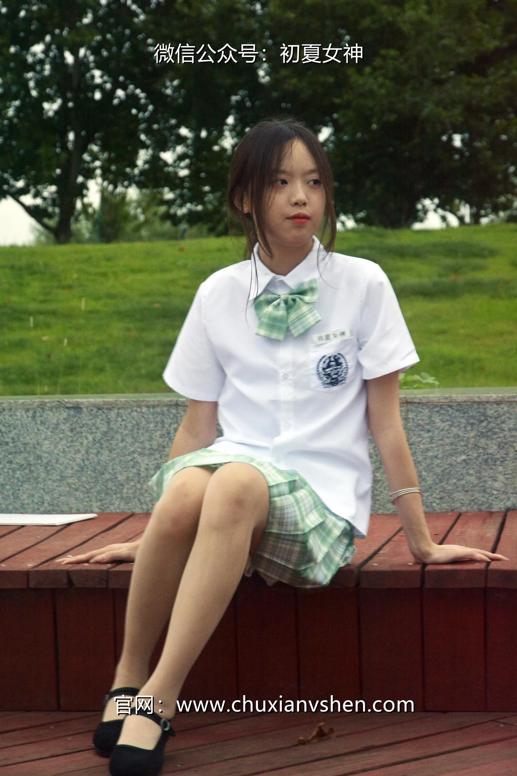 初夏女神 NO.029 情情 绿色JK套 [72P]插图4